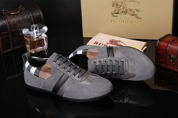 Burberry Fashion Men Sneakers--052